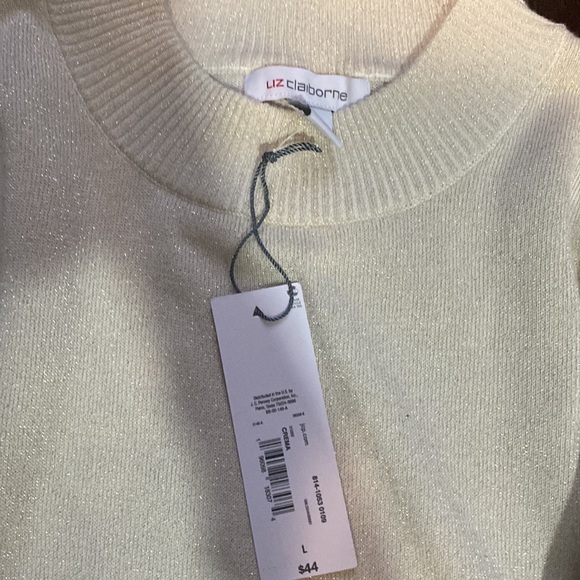 A brand new Liz Claiborne sweater - Picture 3 of 3